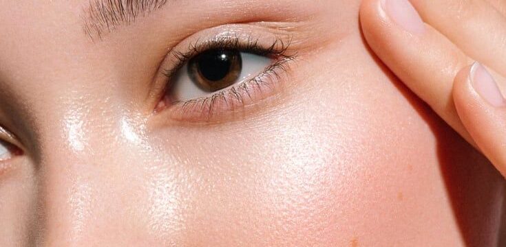 These 3 Common Mistakes Are Keeping You From Fluffy, Thick Brows